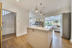 Kitchen diner angle 2- click for photo gallery